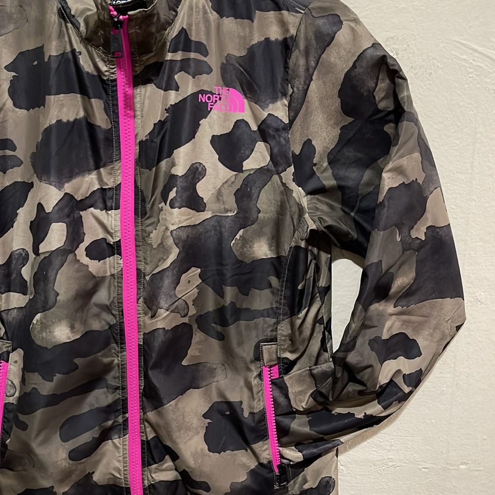 Camo Northface Jacket - Picture 6 of 7